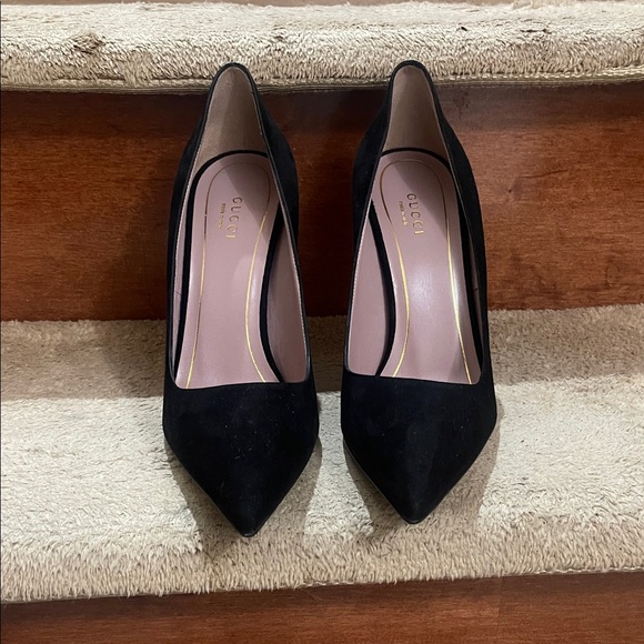 Gucci Black Suede Heels with Gold Accent - Picture 2 of 13